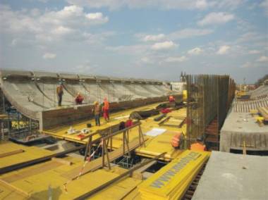 Pohled na ��st pole u pil��e 5.