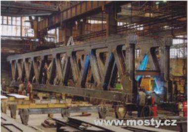 Sestava mont�n�ch d�lc� pro d�lenskou p�ej�mku