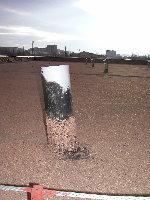 Statick� pohyb podkladn�ch konstrukc� vych�lil odv�tr�vac� hlavici.